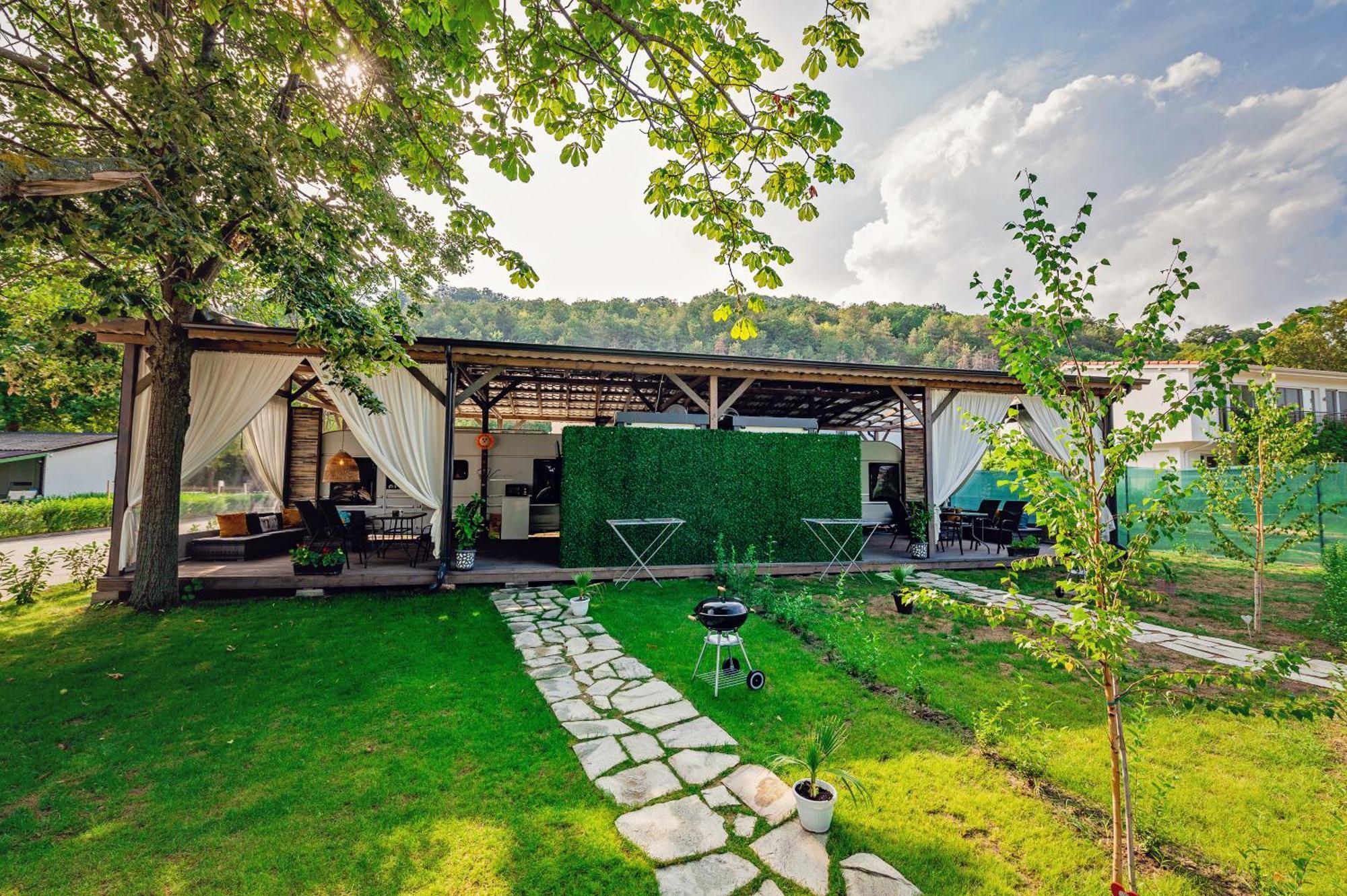 Каравани Avi Iris Фичоза Hotel Varna Buitenkant foto