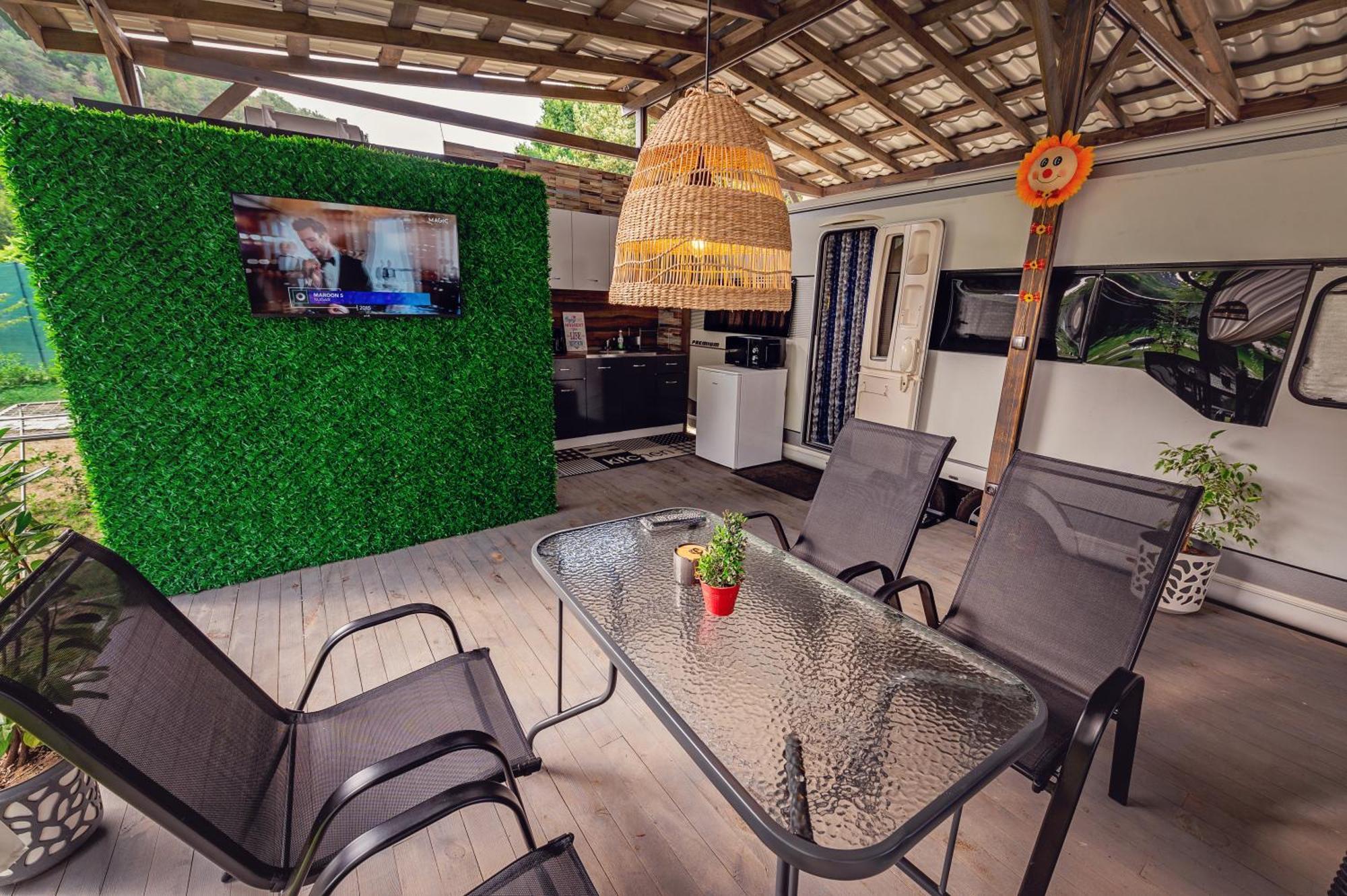Каравани Avi Iris Фичоза Hotel Varna Buitenkant foto
